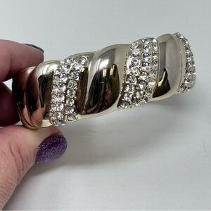 Faux silver hinge bracelet